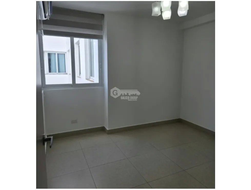 SE ALQUILA APARTAMENTO EN CLAYTON 153 M2 FULL AMOBLADO VISTA AL CANAL