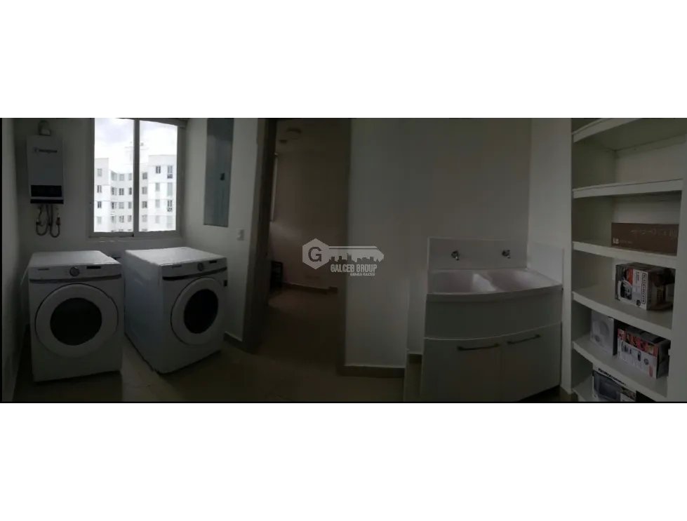 SE ALQUILA APARTAMENTO EN CLAYTON 153 M2 FULL AMOBLADO VISTA AL CANAL