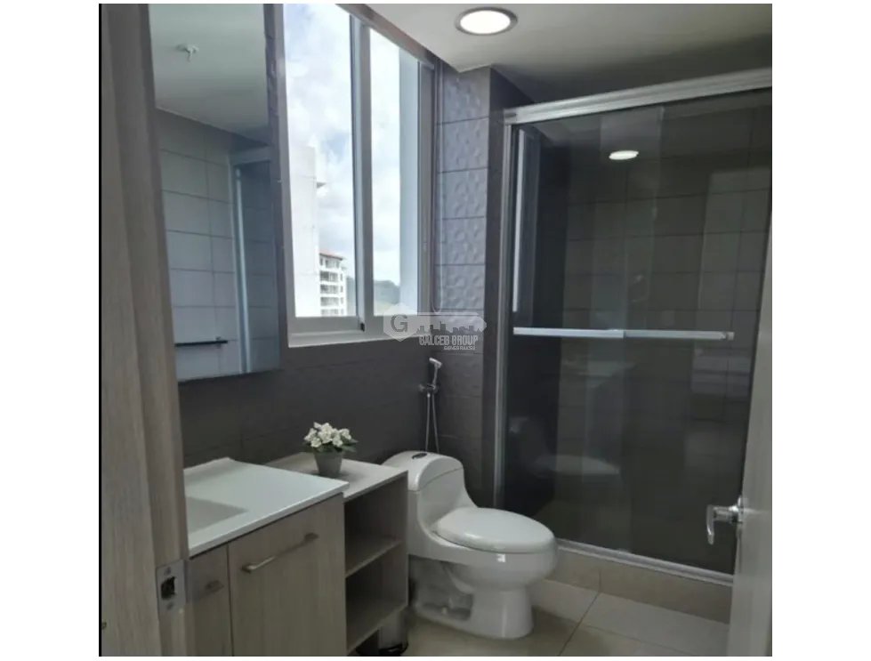 SE ALQUILA APARTAMENTO EN CLAYTON 153 M2 FULL AMOBLADO VISTA AL CANAL