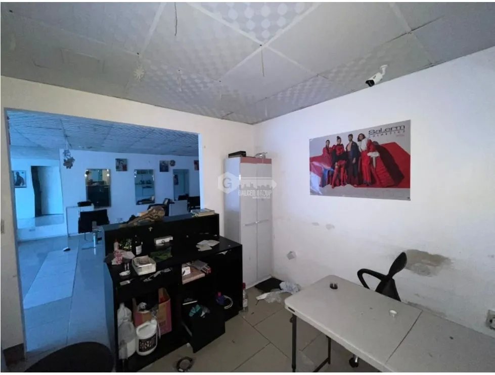 SE ALQUILA AMPLIO LOCAL EN CONDADO DEL REY PLAZA ROKAS 110 M2