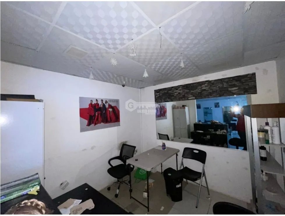 SE ALQUILA AMPLIO LOCAL EN CONDADO DEL REY PLAZA ROKAS 110 M2