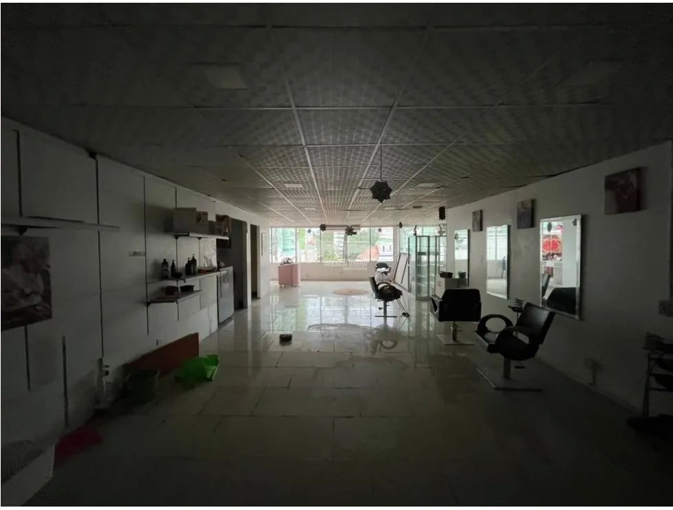 CONDADO DEL REY / PLAZA ROKAS / 110 M2 / 2 ESTACIONAMIENTOS/ 2DO PISO