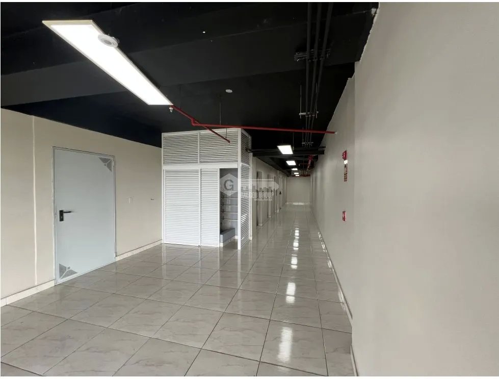 SE ALQUILA LOCAL COMERCIAL THE SANDS APARTAMENTS EN AV. BALBOA 85 M2