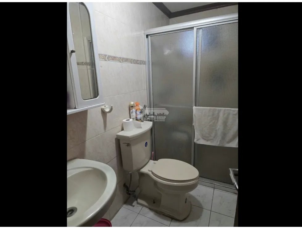 SE VENDE CASA EN PARQUE LEFEVRE SANTA ELENA 4 HABITACIONES 250m2