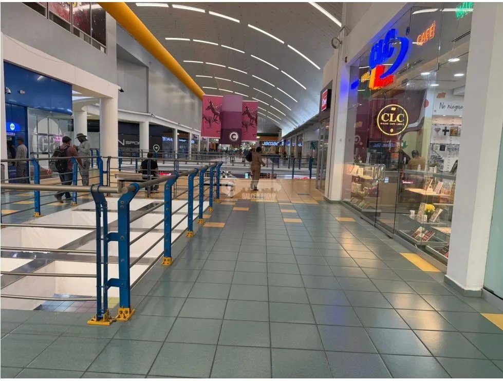 ALBROOK MALL / LOCAL  / 508M2 / SEGUNDO PISO