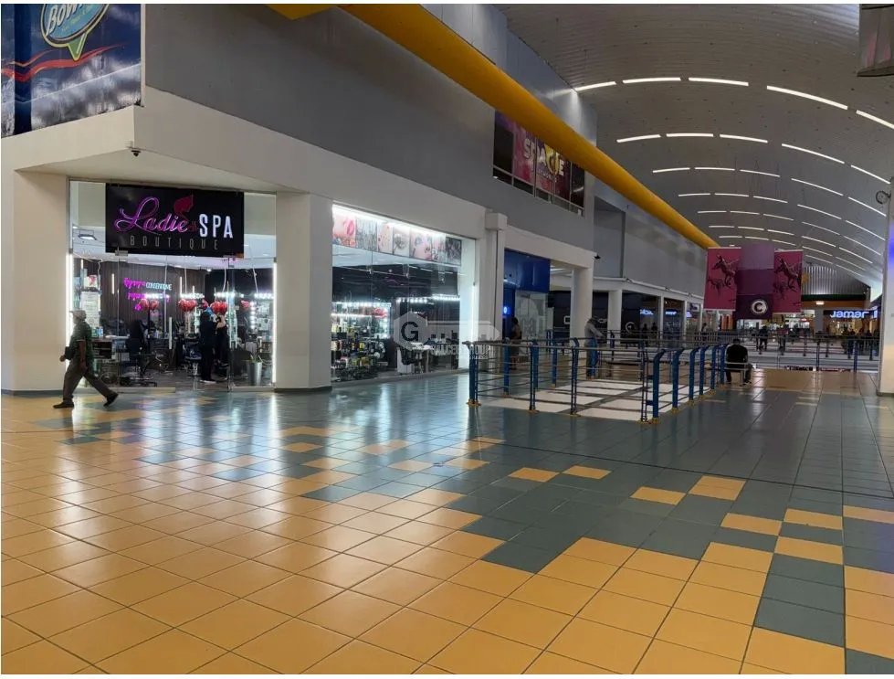 ALBROOK MALL / LOCAL  / 340M2 / SEGUNDO PISO