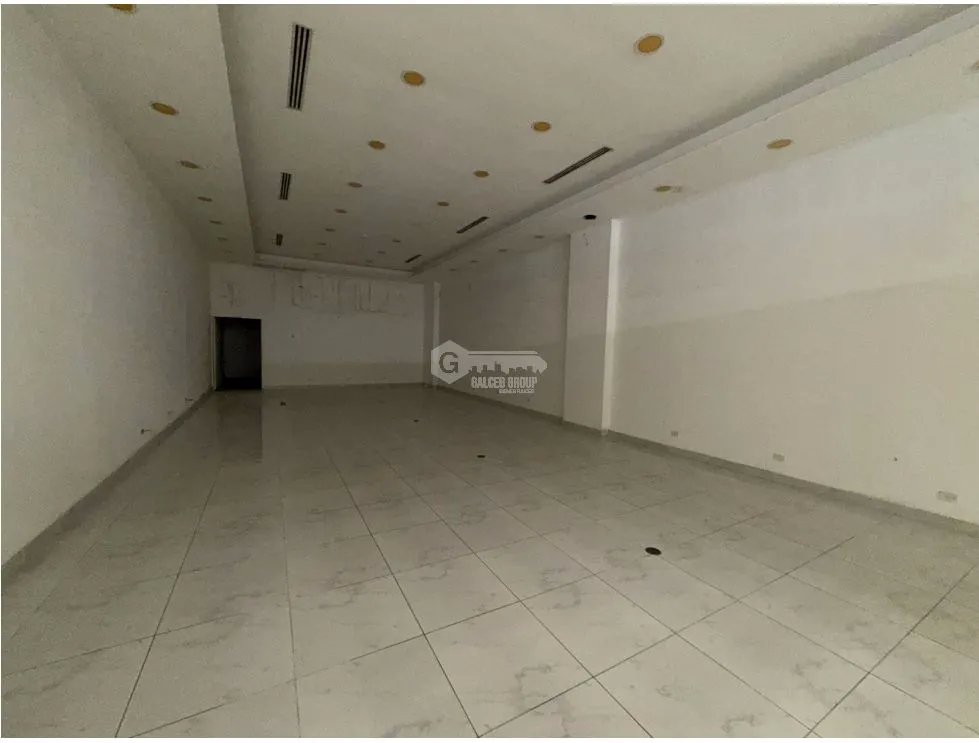 ALBROOK MALL / LOCAL  / 168M2 / SEGUNDO PISO