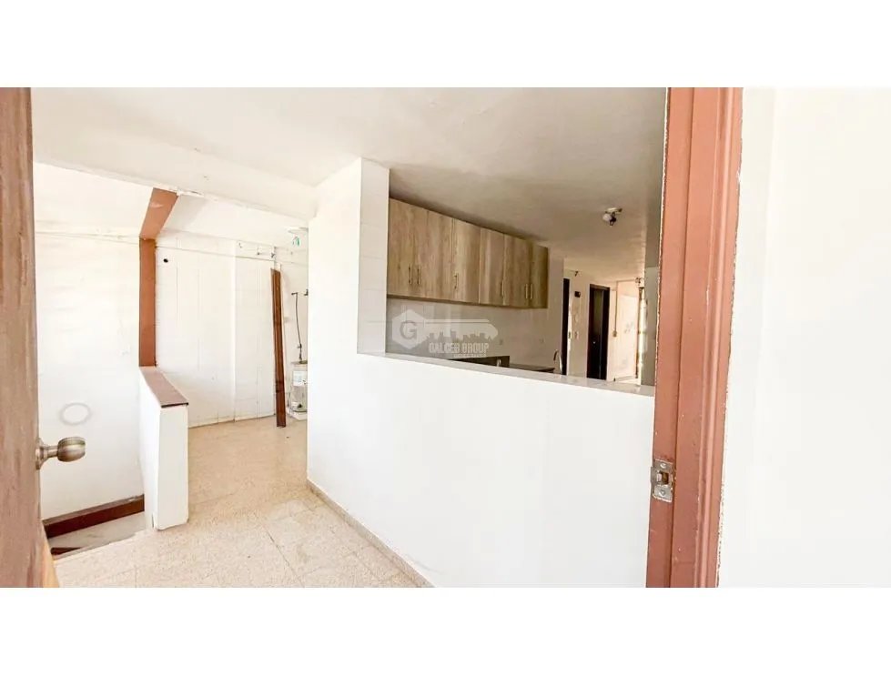 SE VENDE CASA EN BETANIA URB. LOS ANGELES DE 4 NIVELES 450 m2 PATIO