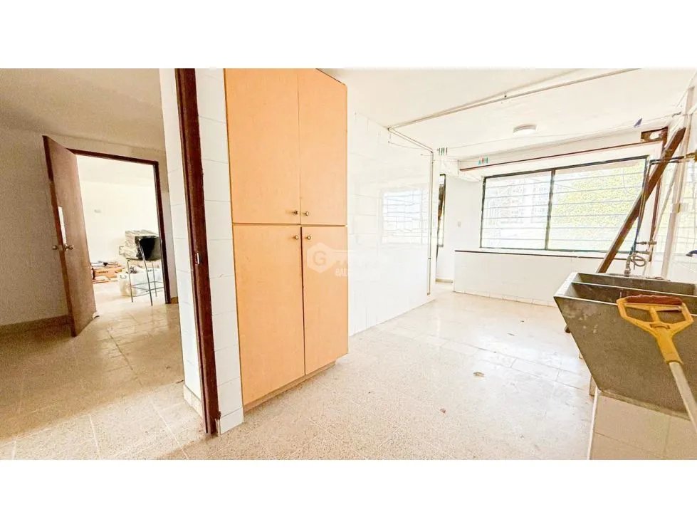 BETANIA  / URB. LOS ANGELES / CASA DE 4 NIVELES / 450 m2 / PATIO