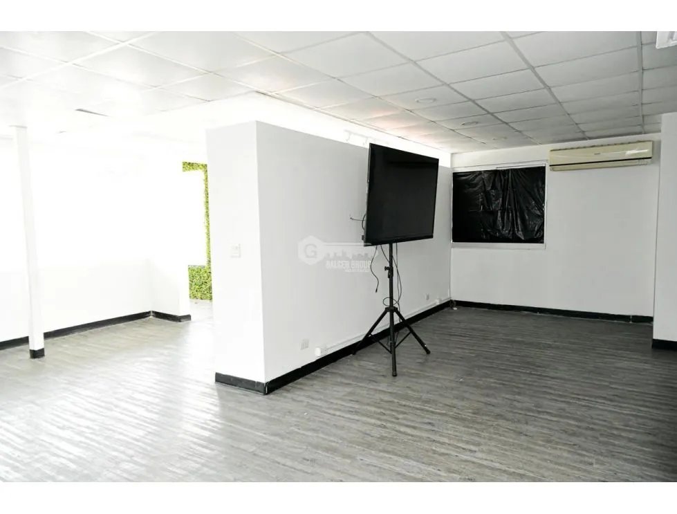 SE ALQUILA AMPLIO EDIFICIO COMERCIAL BETANIA 1,000 M2 4 PISOS