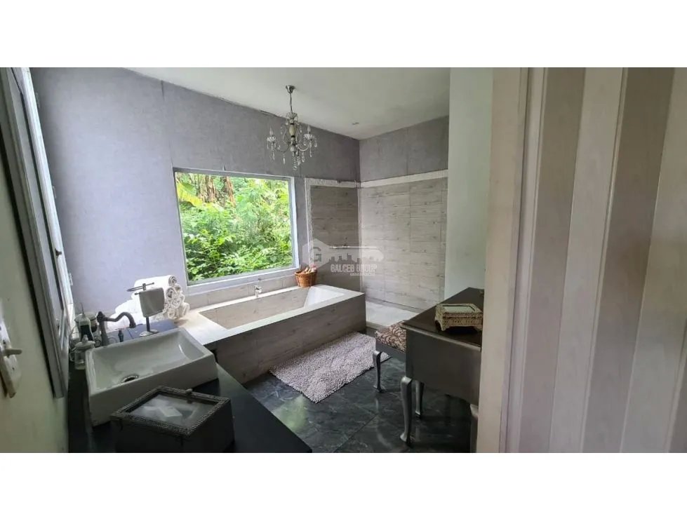 ARCHIPELAGO DE LAS PERLAS / ISLA SABOGA / 1600M2 / FRENTE AL MAR