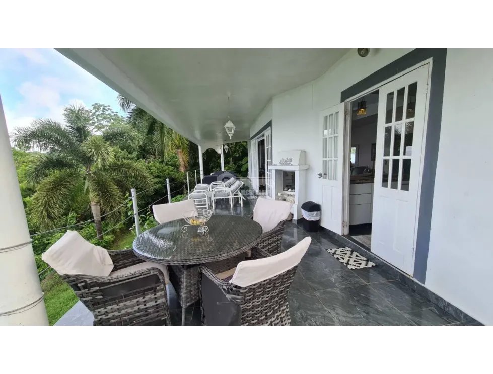 ARCHIPELAGO DE LAS PERLAS / ISLA SABOGA / 1600M2 / FRENTE AL MAR