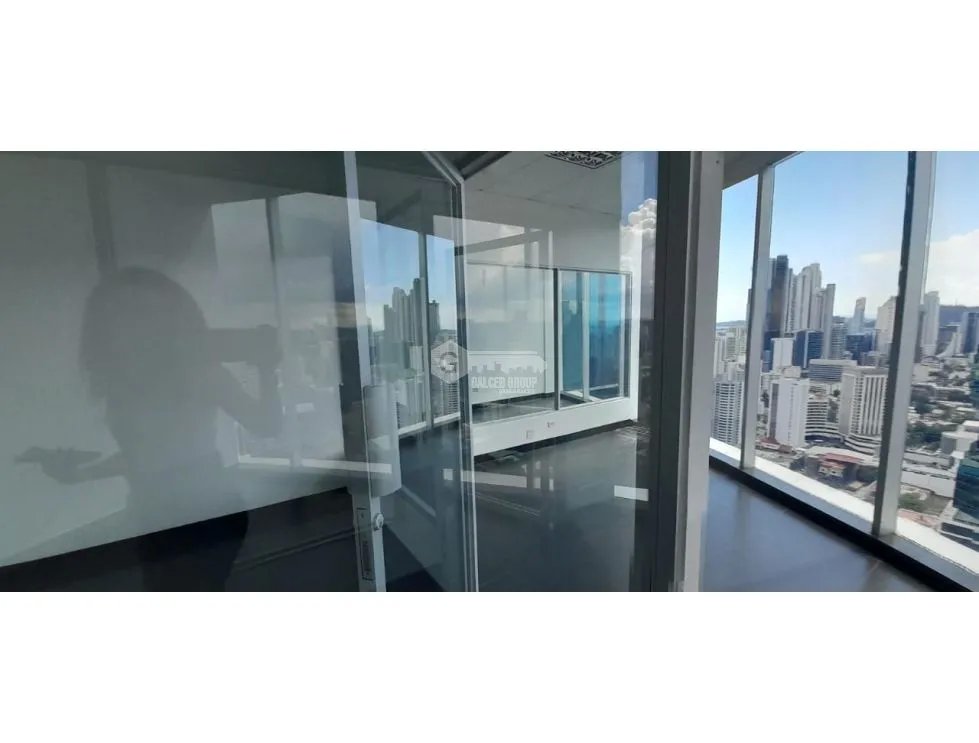 CALLE 50 / TORRE GLOBAL BANK / OFICINA / 320M2 / CON DIVISIONES