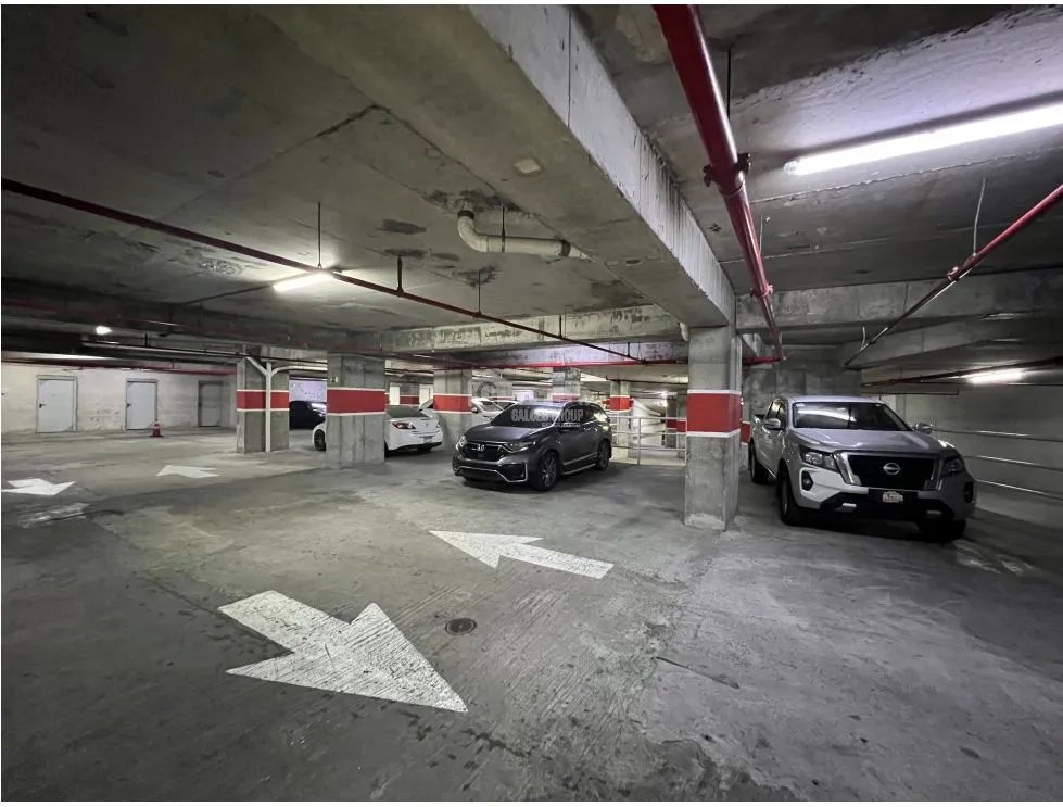 SE VENDE LOCAL COMERCIAL EN THE SANDS AV. BALBOA 180 M2