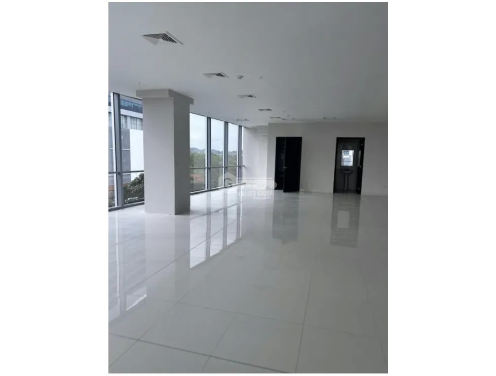OFICINA  / COSTA DEL ESTE / BOULEVARD DEL ESTE  / 180M2