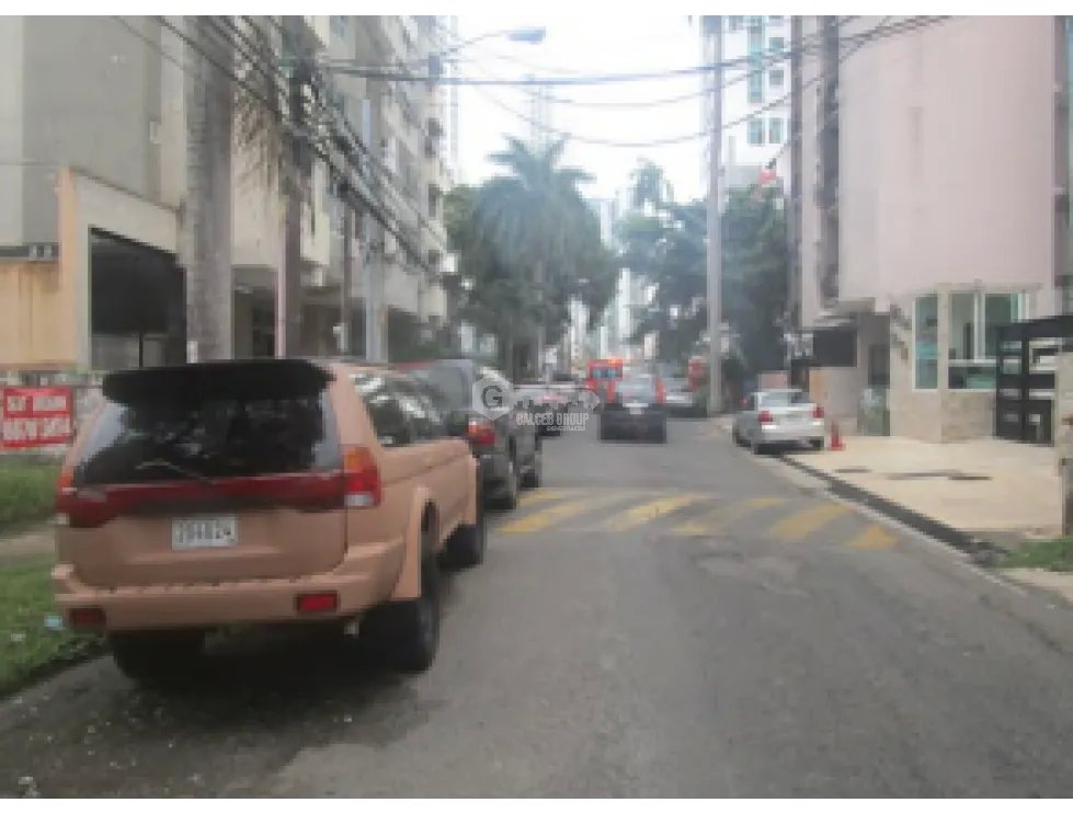 SE VENDE TERRENO COMERCIAL PLANO  EN BELLA VISTA DE 703M