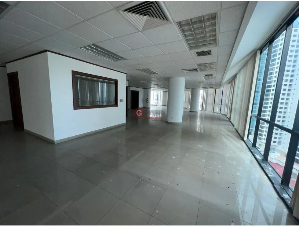 SE ALQUILA OFICINA EN TORRE PLAZA BANCO GENERAL CON VISTA AL MAR