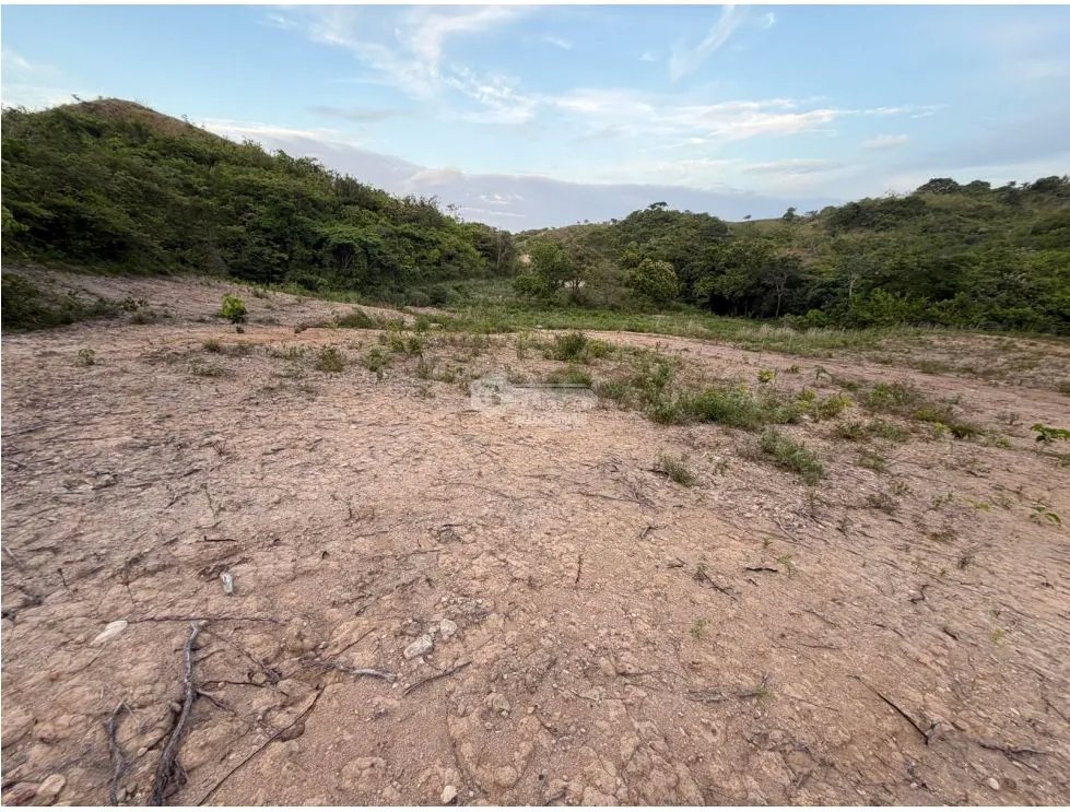 SE VENDE TERRENO EN CHAME 846 M2 VIA A LA LAGUNA