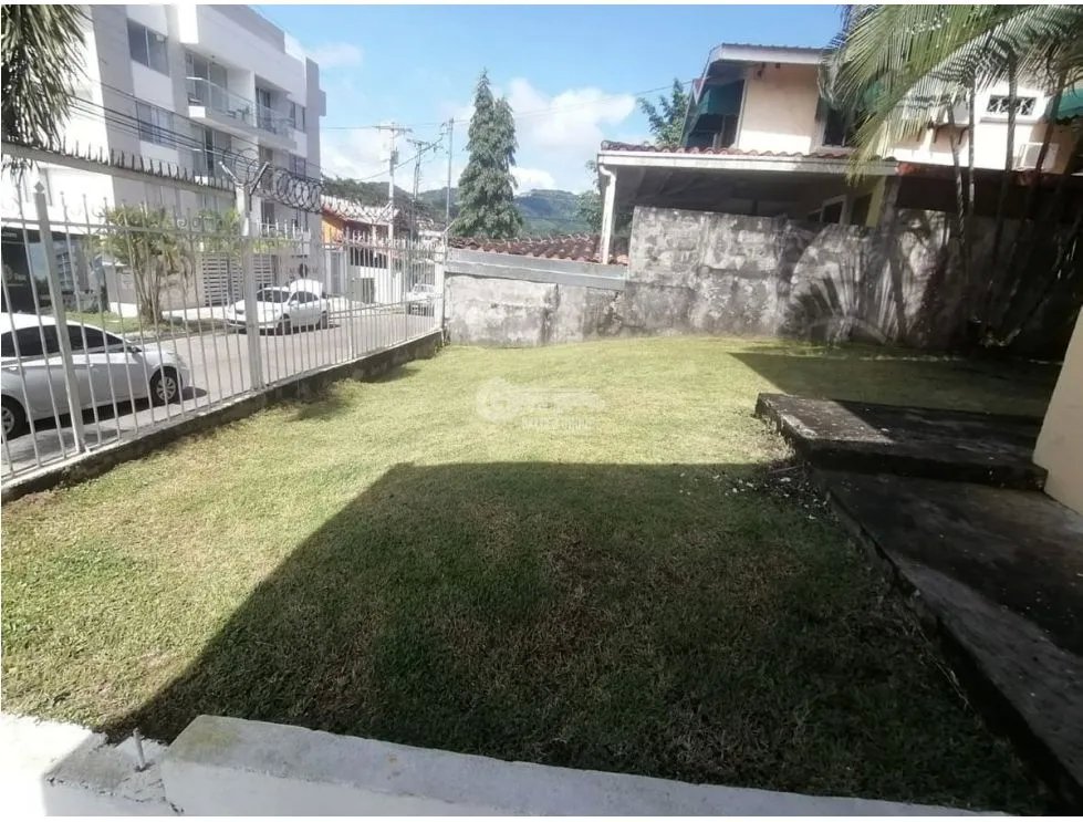 VILLA ZAITA / 2 NIVELES / 637M2 / 3 HABITACIONES / TERRAZA / DEPOSITO