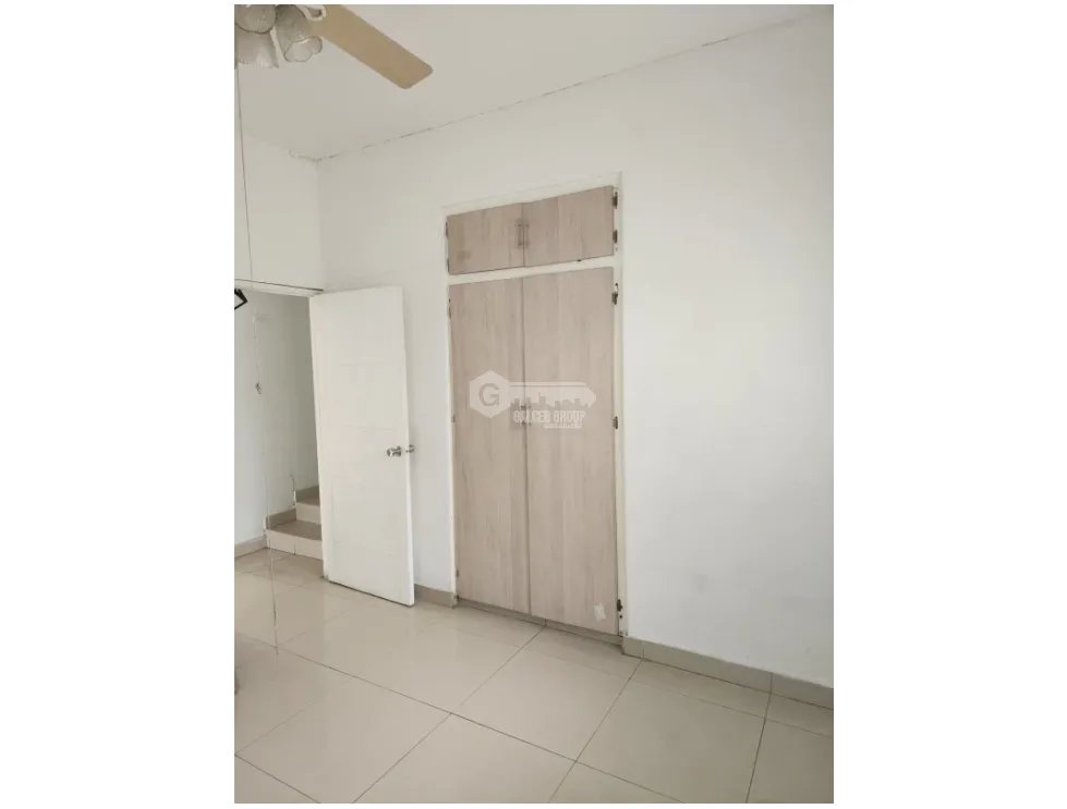 PUEBLO NUEVO / HATO PINTADO / 250 M2 / TERRAZA / BARRIADA LOS HARINOS