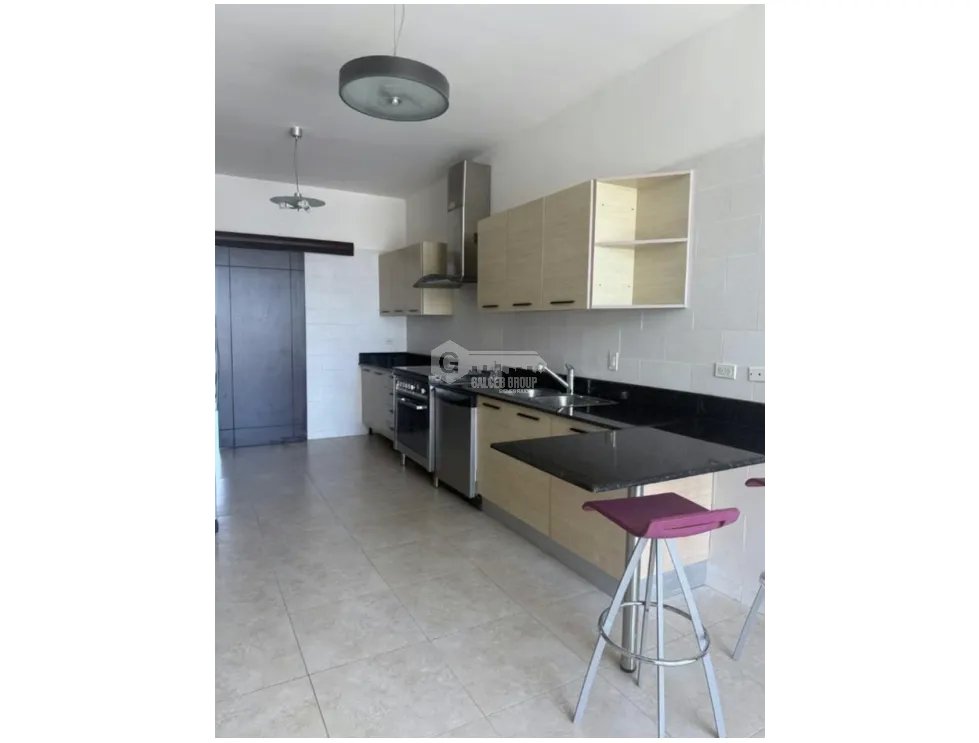 SE ALQUILA APARTAMENTO EN MARBELLA VISTA AL MAR PH MARABIERTO