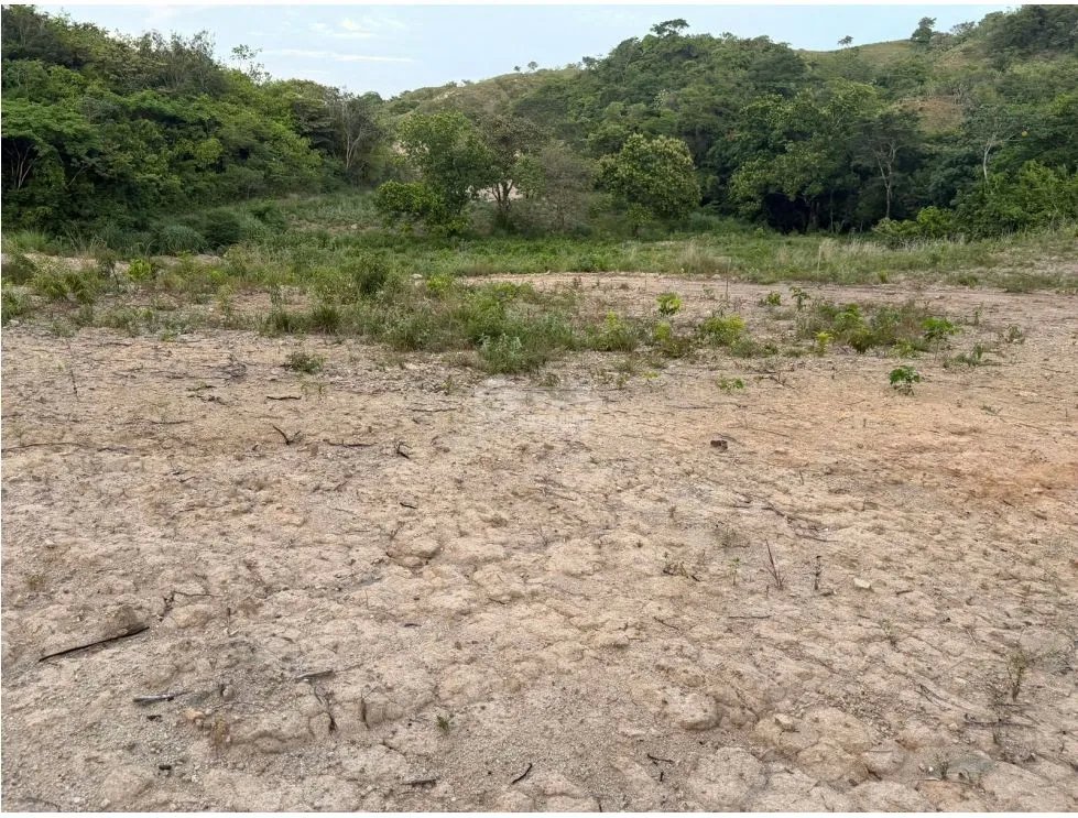 TERRENO / CHAME / 1,111 M2 / EL CALVARIO / LOTE PLANO