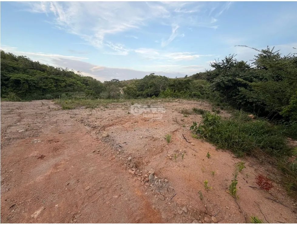 TERRENO / CHAME / EL CALVARIO / 905 M2 / LOTE PLANO