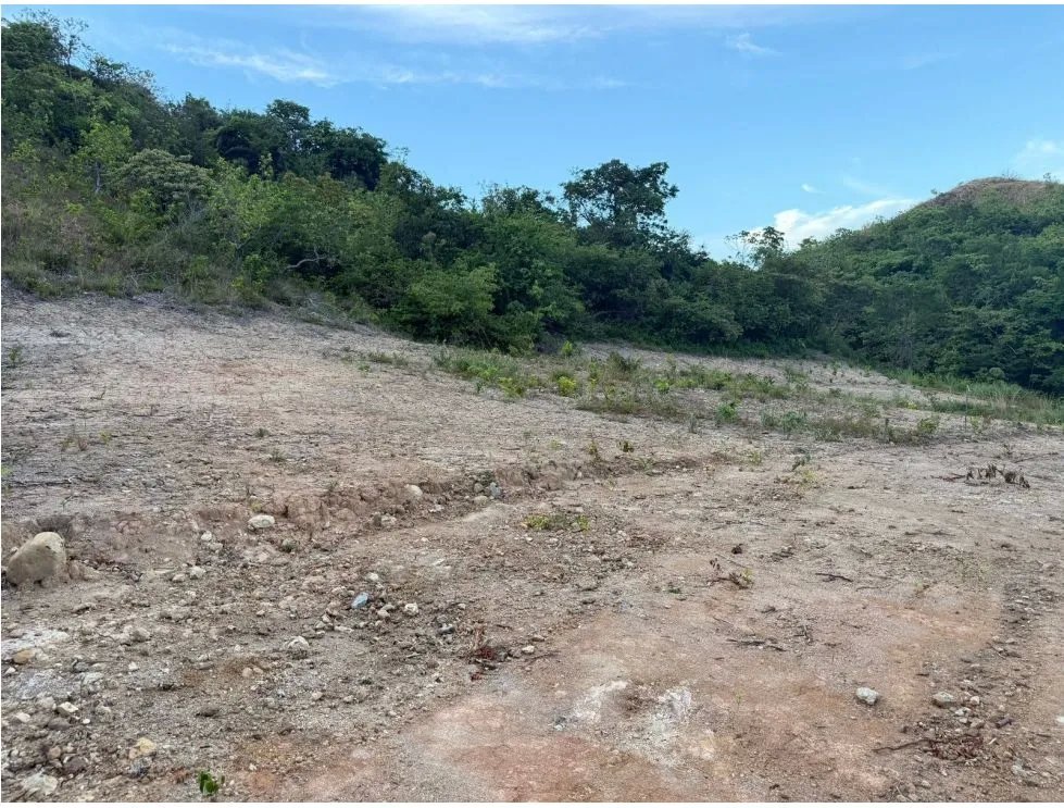 TERRENO / CHAME / EL CALVARIO / 972 M2 / LOTE PLANO