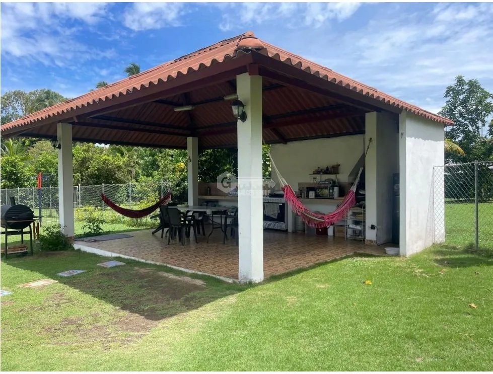 SANTA CLARA / 2,789 M2 / CON PISCINA / 5 HAB / A 3 MIN. DE LA PLAYA