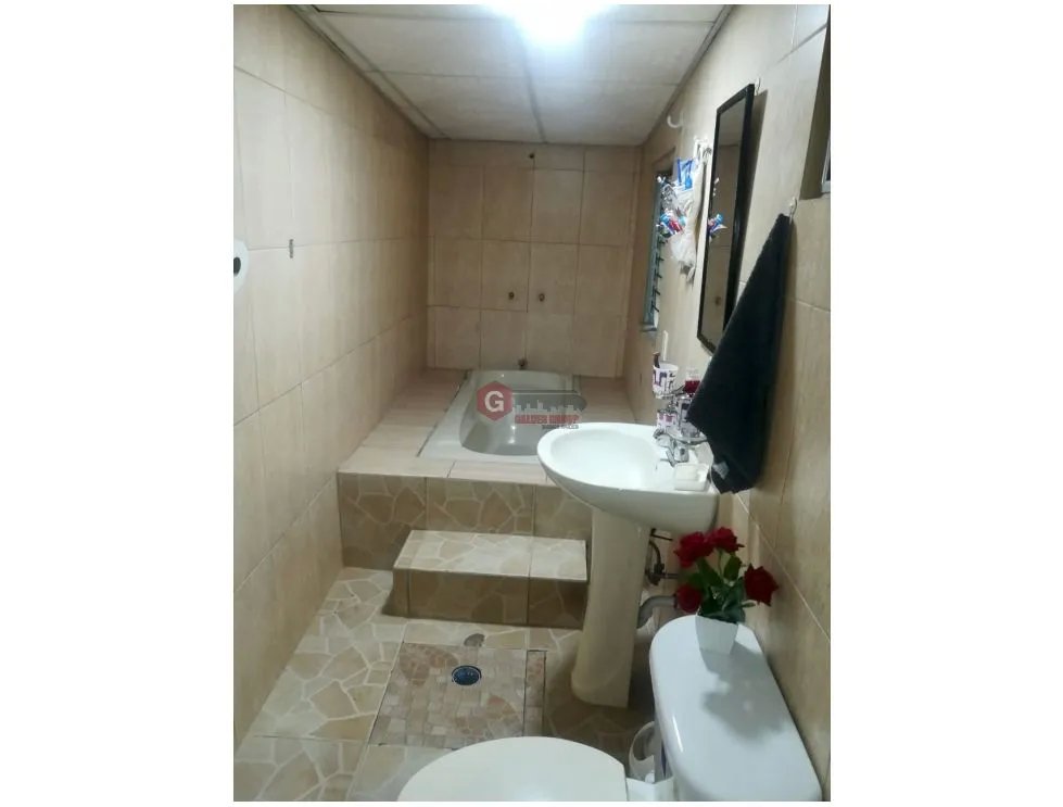 CASA COMERCIAL O LOCAL / MONTE OSCURO / 363M2
