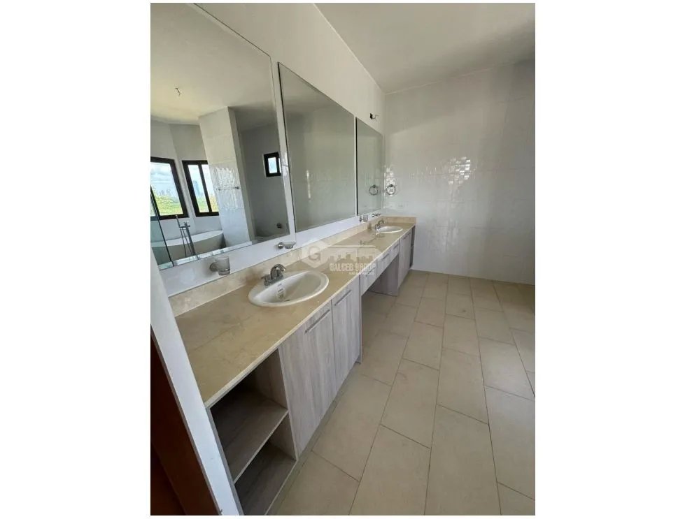 COSTA SUR / RESIDENCIAL EL DORAL / 392M2 / 4 HABITACIONES