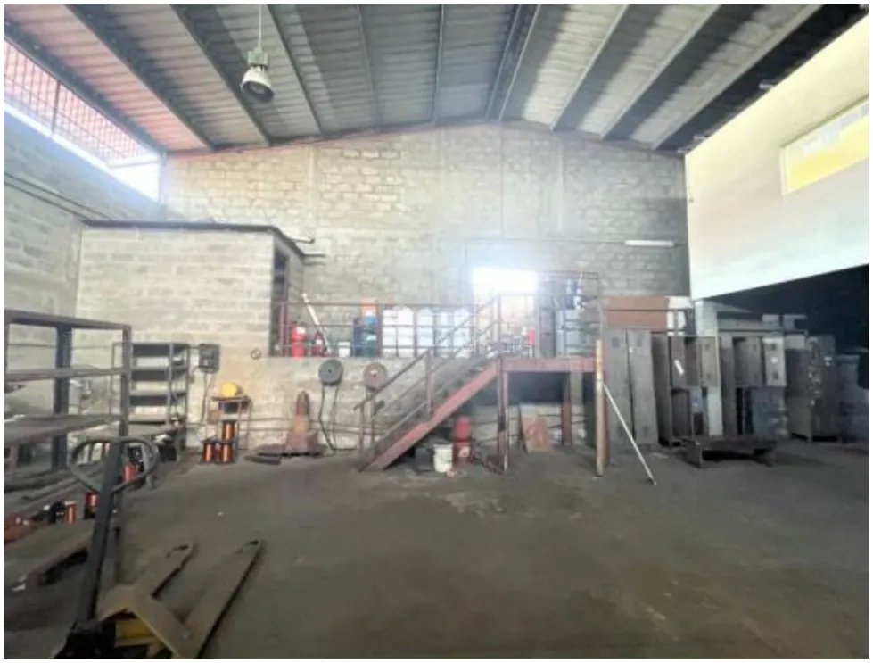 GALERA COMERCIAL / CON OFICINA / RIO ABAJO / 505M2