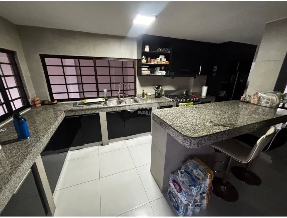 EL BOSQUE / ALTOS DE LA MONTAÑA / 286m2 / 4 HABITACIONES / 3 PISOS