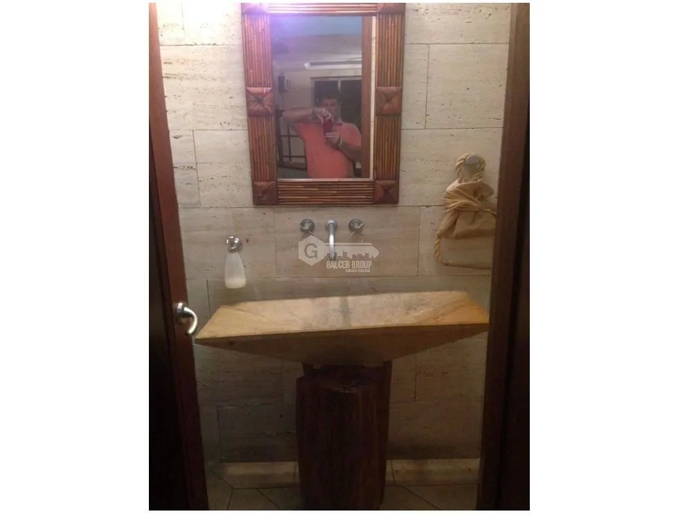 SAN FRANCISCO / LOMA ALEGRE / 2 NIVELES / PISCINA  / 947M2