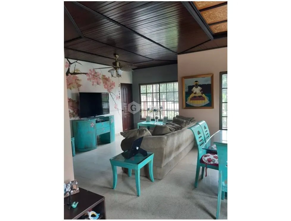 SAN FRANCISCO / VILLA LILLA / 570M2 / 2 NIVELES / TERRAZA / BALCON