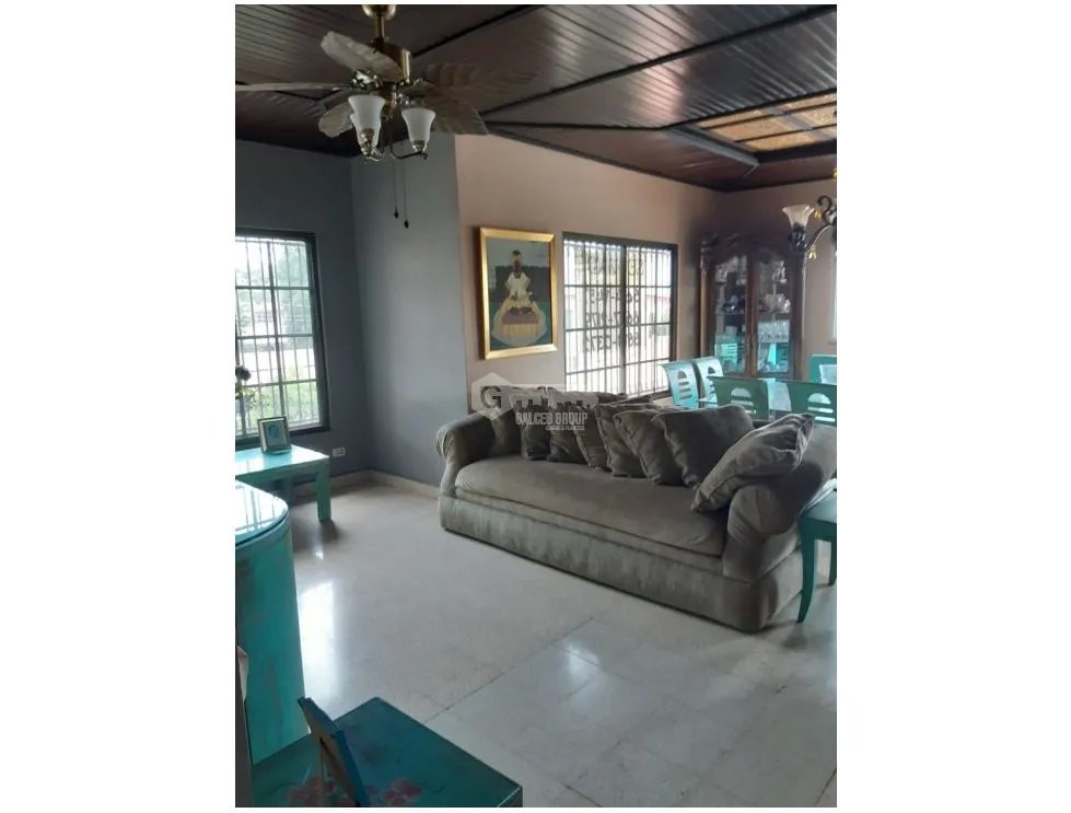 SAN FRANCISCO / VILLA LILLA / 570M2 / 2 NIVELES / TERRAZA / BALCON