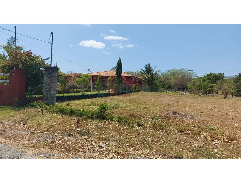 TERRENO / DENTRO DE CORONADO / AVE. BOULEVARD / 1500m2