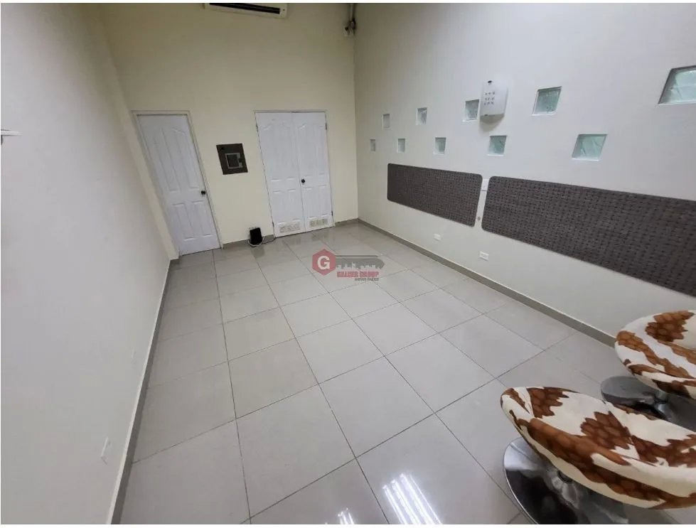 LOCAL COMERCIAL / CORONADO / THE VILLAGE MALL / 56m2 / PLANTA ALTA