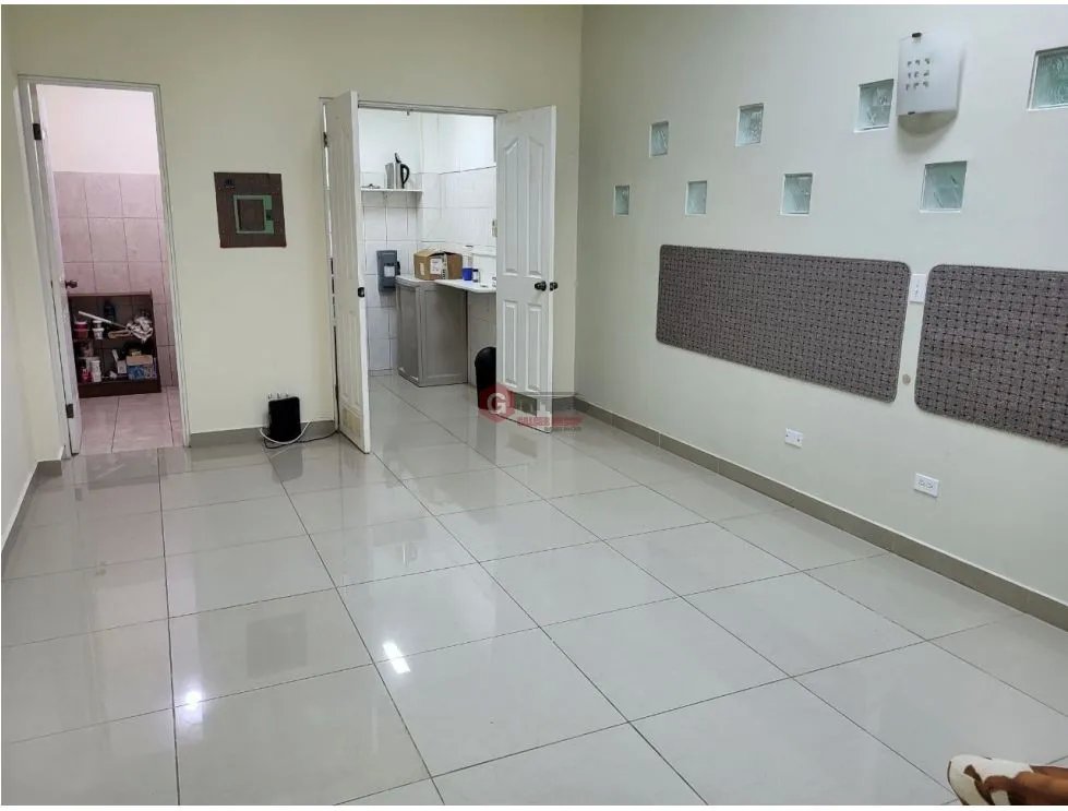 LOCAL COMERCIAL / CORONADO / THE VILLAGE MALL / 56m2 / PLANTA ALTA