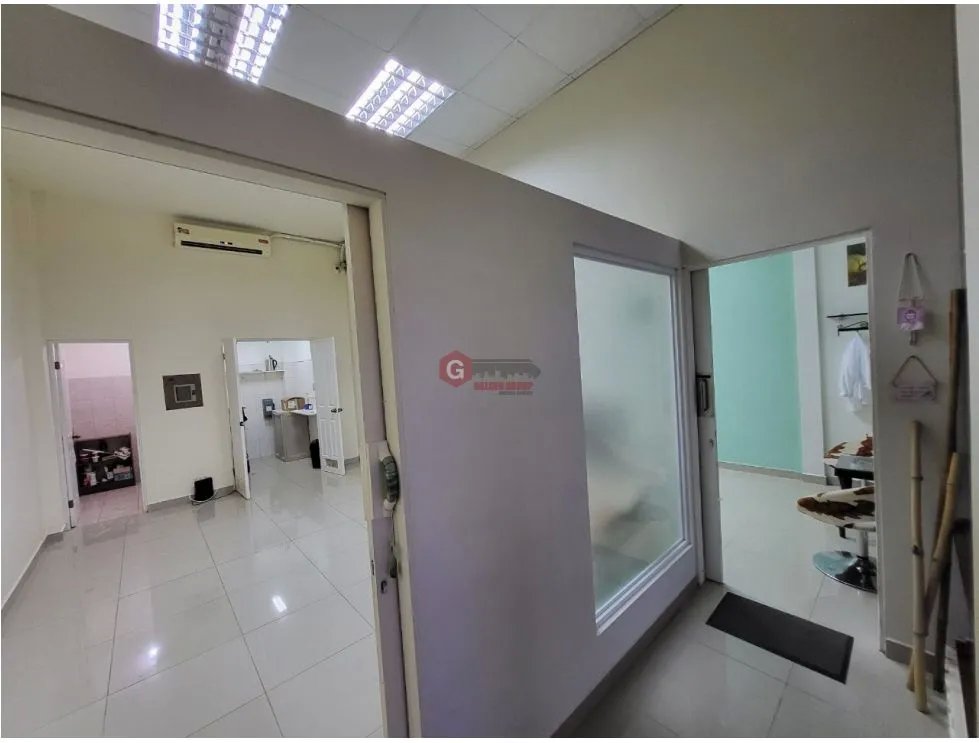 LOCAL COMERCIAL / CORONADO / THE VILLAGE MALL / 56m2 / PLANTA ALTA