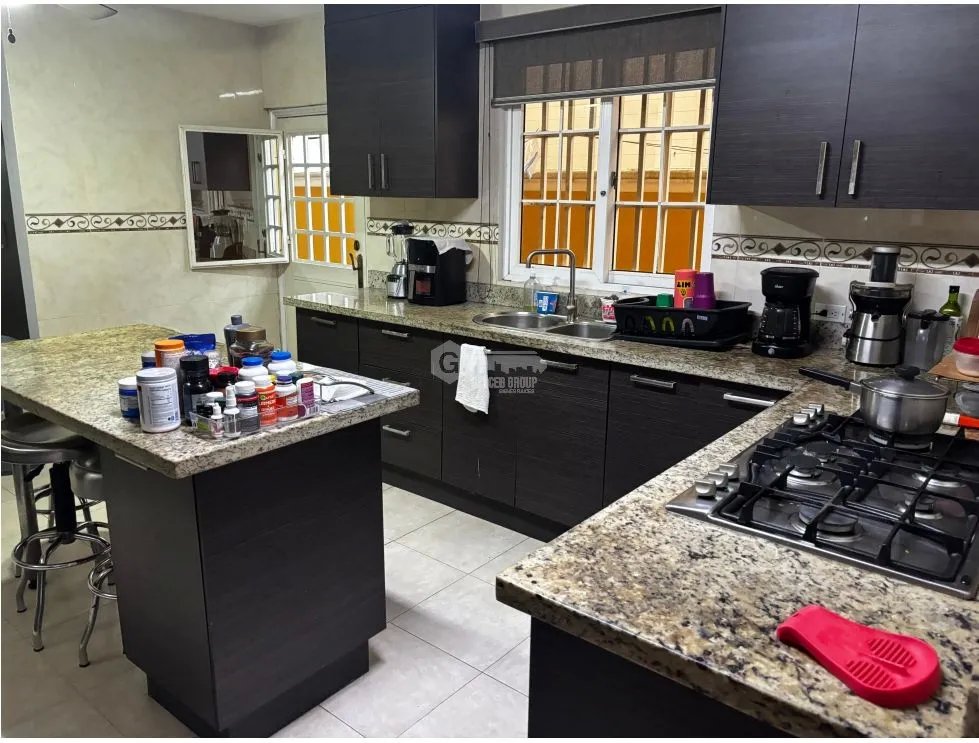 ANCON / RES. LAS HUACAS / RAINFOREST VILLAGE / 5 HAB / 450M2 / GANGA