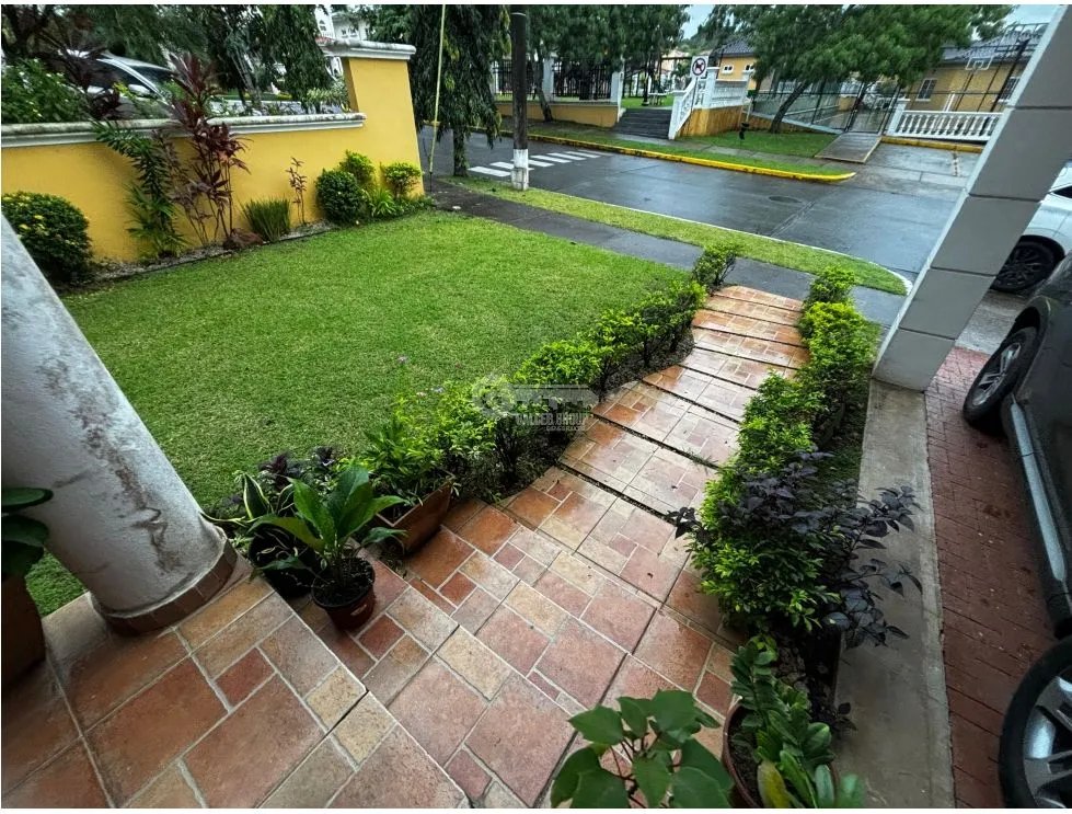 ANCON / RES. LAS HUACAS / RAINFOREST VILLAGE / 5 HAB / 450M2 / GANGA