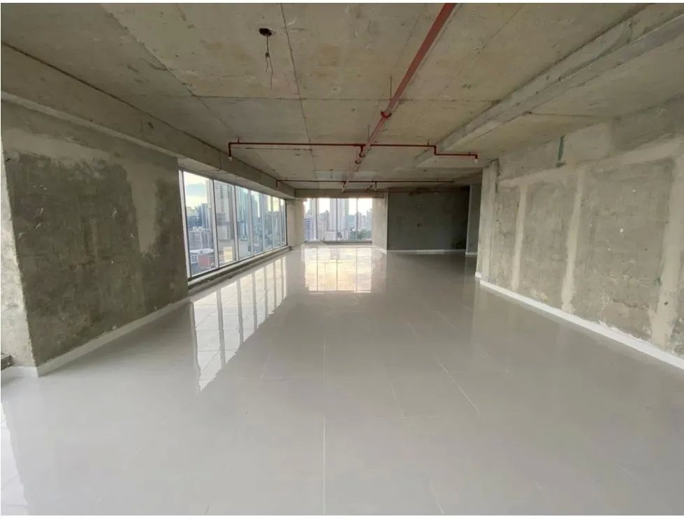 LUJOSA OFICINA / CALLE 50 / TORRE PBH / 622 M2 / A ESTRENAR / VACIA