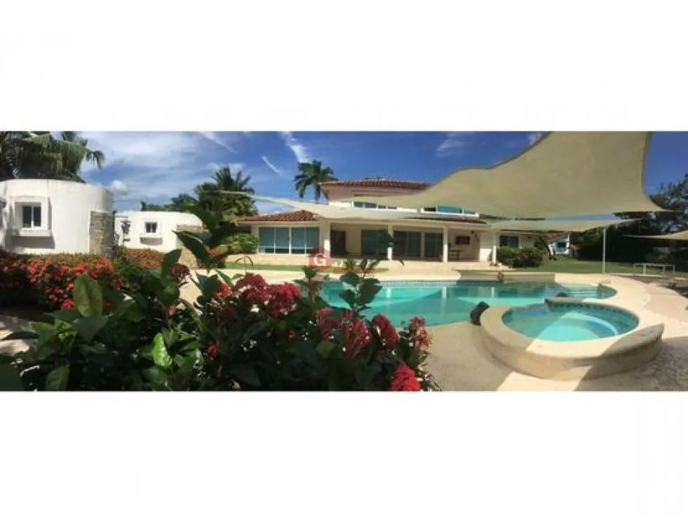 CORONADO / URBANIZACION CLUB DEL GOLF / 3 RECAMARAS / 2,450 M2