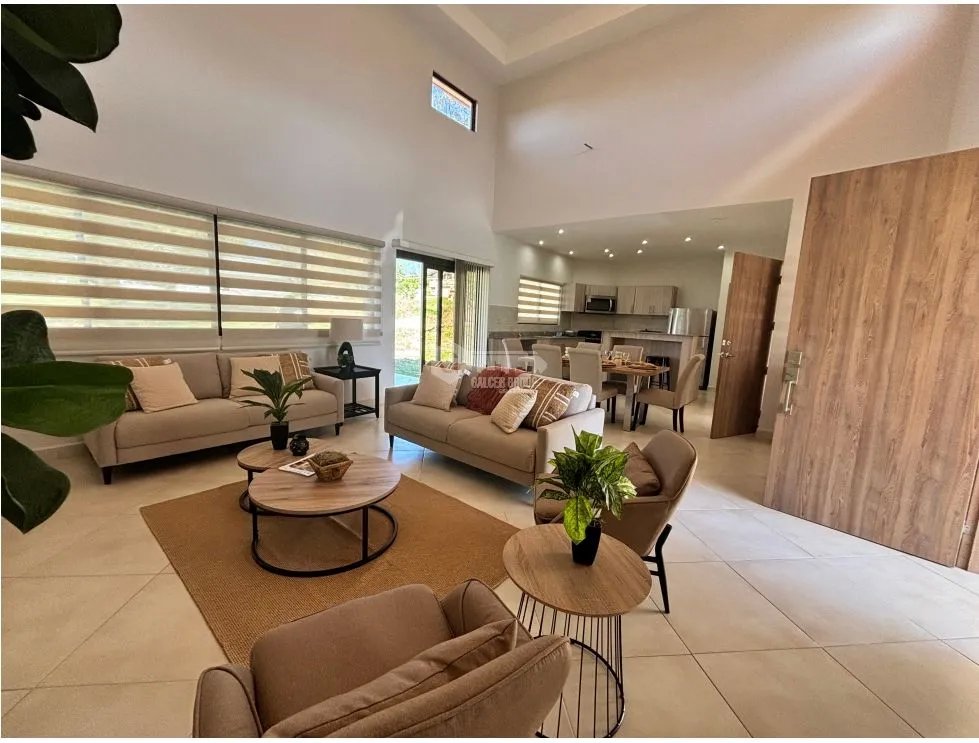BOQUETE COUNTRY CLUB / 1704M2 / 2 HABITAC /  2 BAÑ / AMPLIO JARDIN