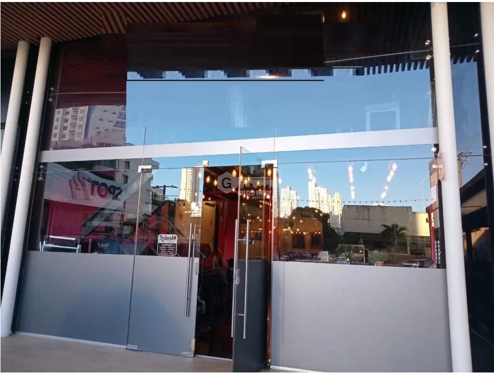 LOCAL / OBARRIO / PLAZA COMERCIAL SPOT 74 / 147M / PLANTA BAJA / VACIO