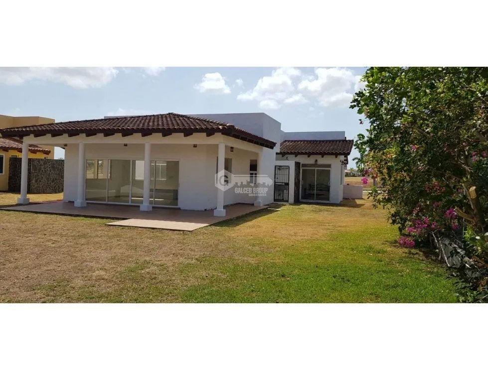 PLAYA MALIBU / RES. MALIBU VILLAS / 890m2 / 2 HABITACIONES / VACIO
