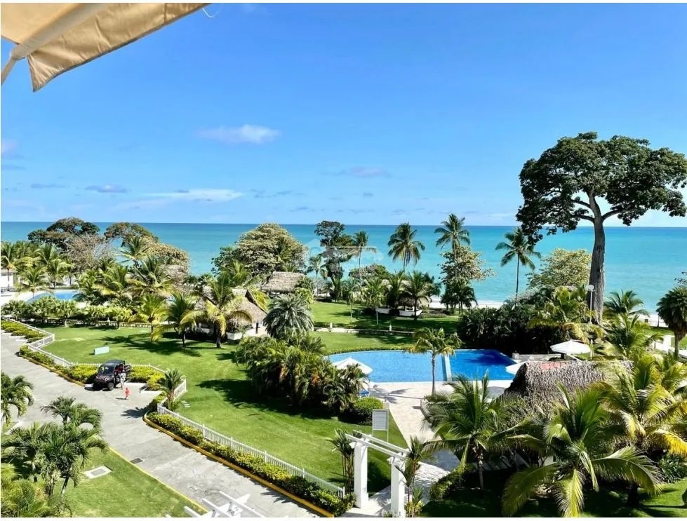 COCLE / BIJAO BEACH  / 210 M2 / AMOBLADO / BALCON / FRENTE AL MAR