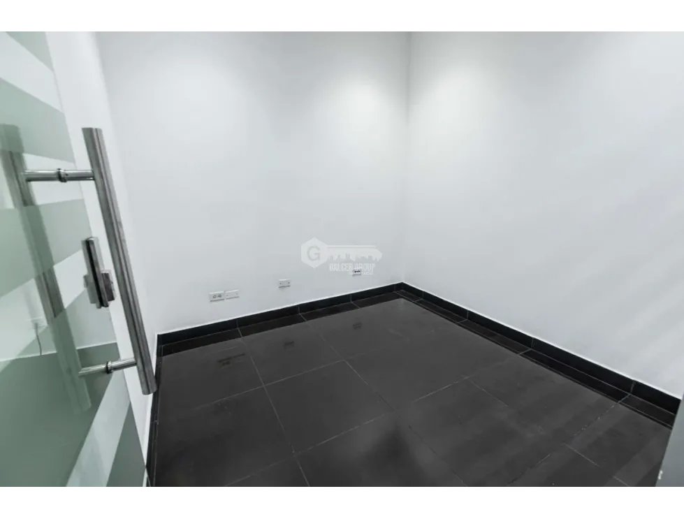 OFICINA / OBARRIO / PH OFFICE ONE / 110M2 / 5 ESPACIOS / AMOBLADA