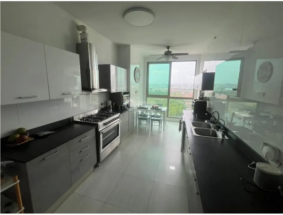 Apartment for sale in Costa del Este